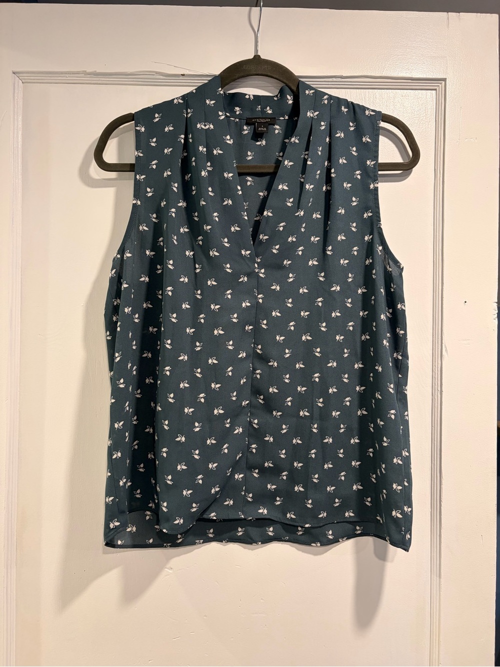 Ann Taylor Factory Teal Sleeveless Floral V-Neck Blouse